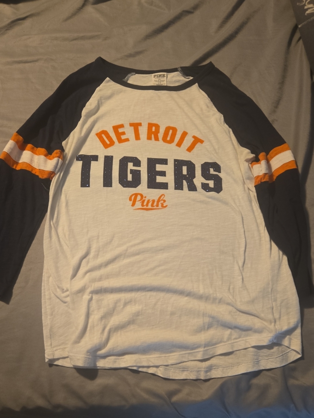 PINK Victoria's Secret Detroit Tigers White Navy Orange Raglan Long Sleeve Tee